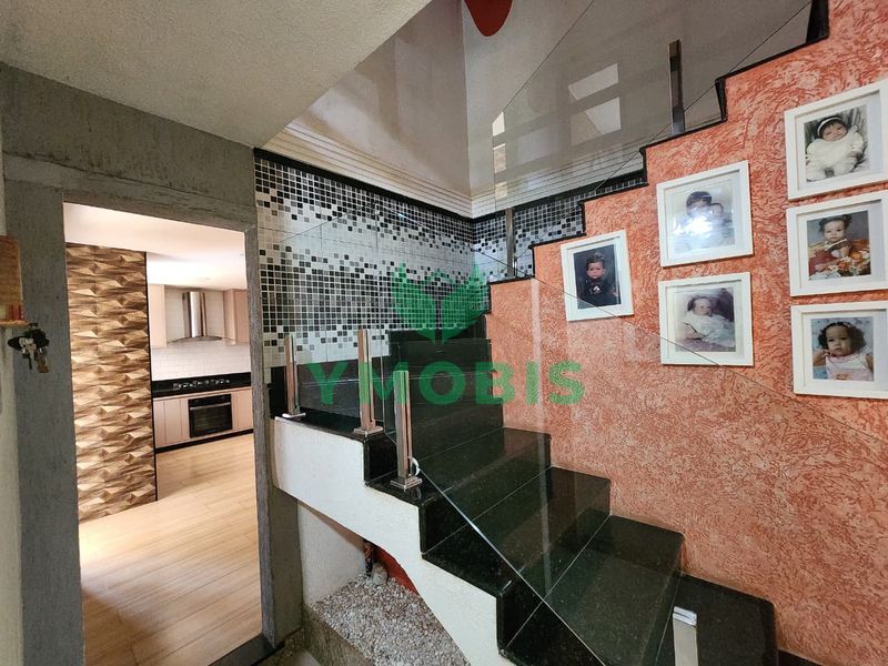 Casa em condomínio com piscina, churrasqueira e 5 vagas de garagem — foto 16 de 52