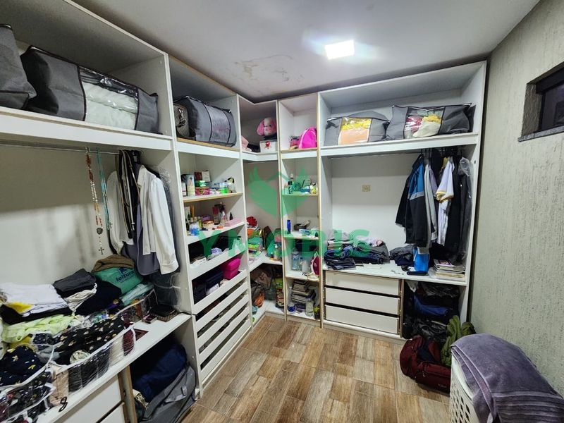 Casa em condomínio com piscina, churrasqueira e 5 vagas de garagem — foto 12 de 52