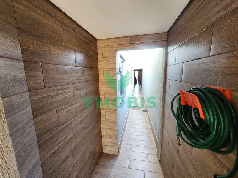 Casa em condomínio com piscina, churrasqueira e 5 vagas de garagem — foto 21 de 52