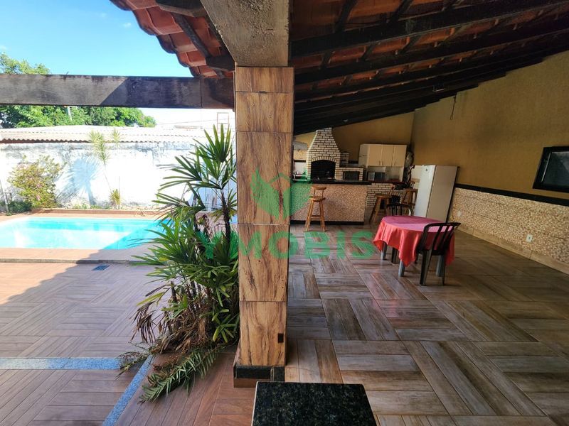 Casa em condomínio com piscina, churrasqueira e 5 vagas de garagem — foto 23 de 52