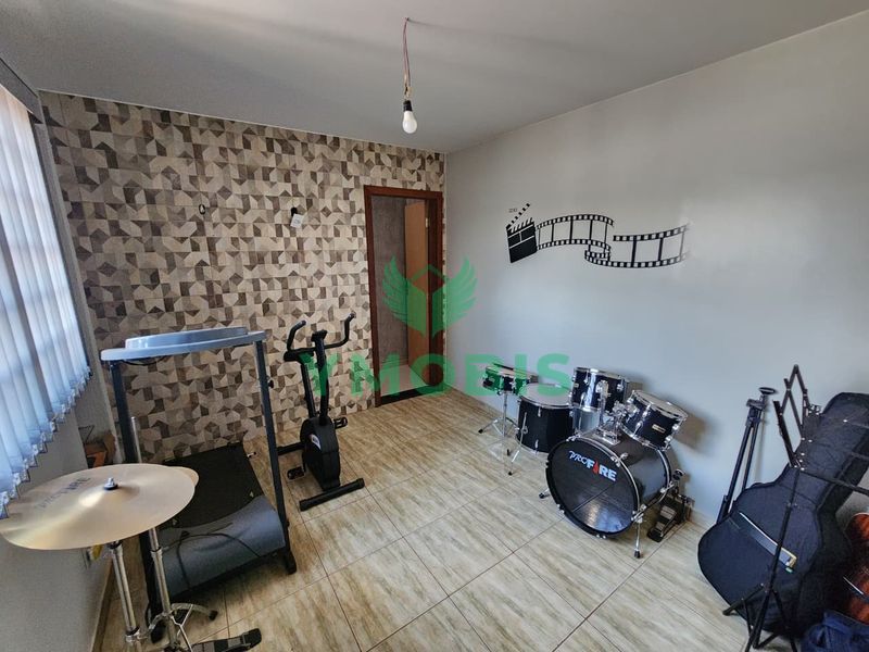 Casa em condomínio com piscina, churrasqueira e 5 vagas de garagem — foto 38 de 52
