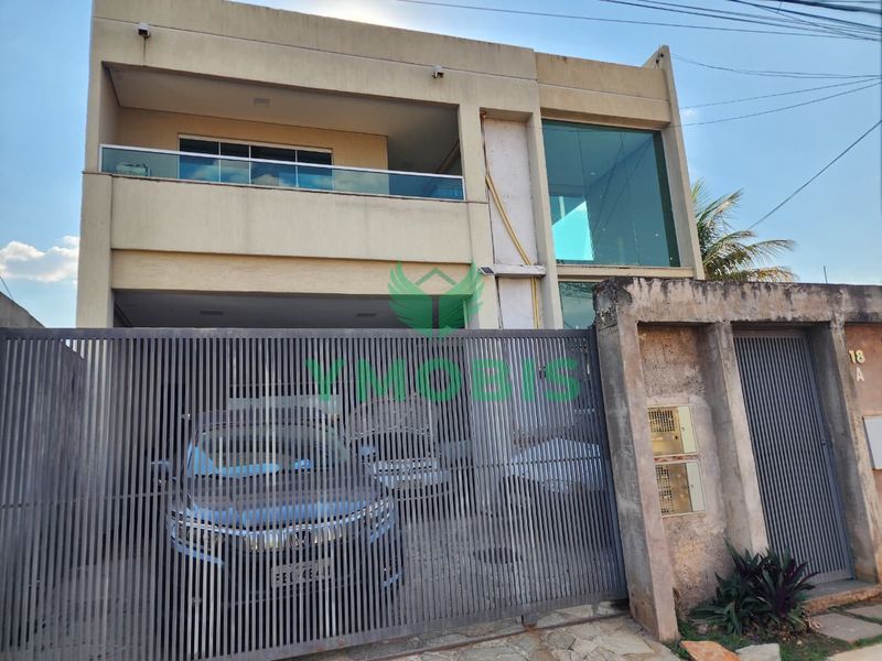 Casa em condomínio com piscina, churrasqueira e 5 vagas de garagem — foto 2 de 52