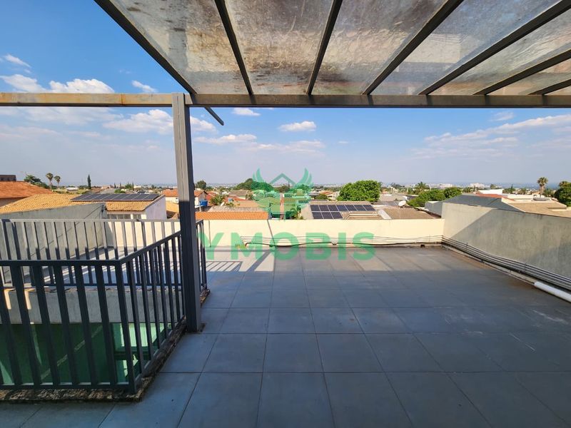 Casa em condomínio com piscina, churrasqueira e 5 vagas de garagem — foto 43 de 52