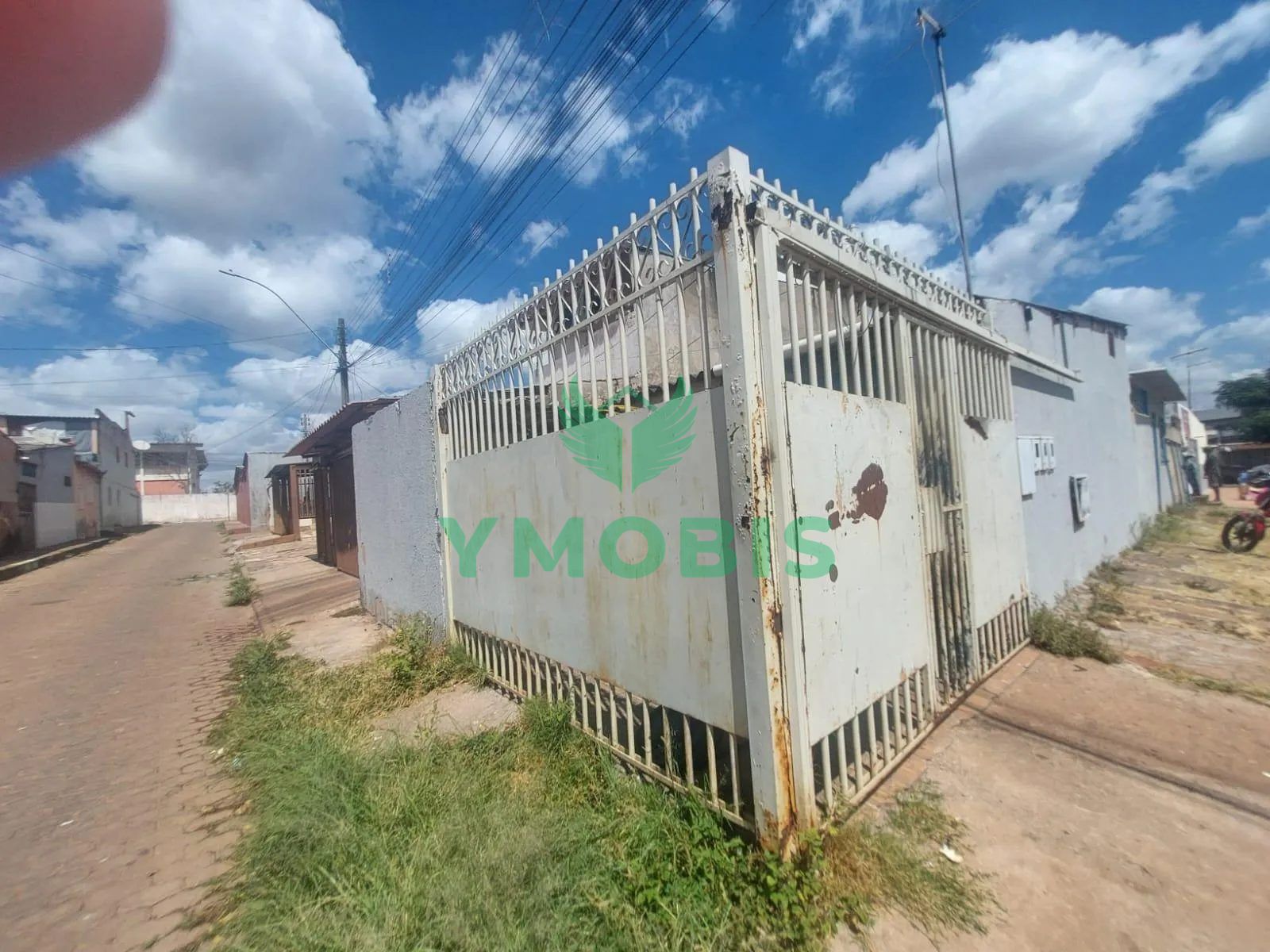 Lote com 3 possibilidades de renda na Expansão do Setor O próximo ao terminal