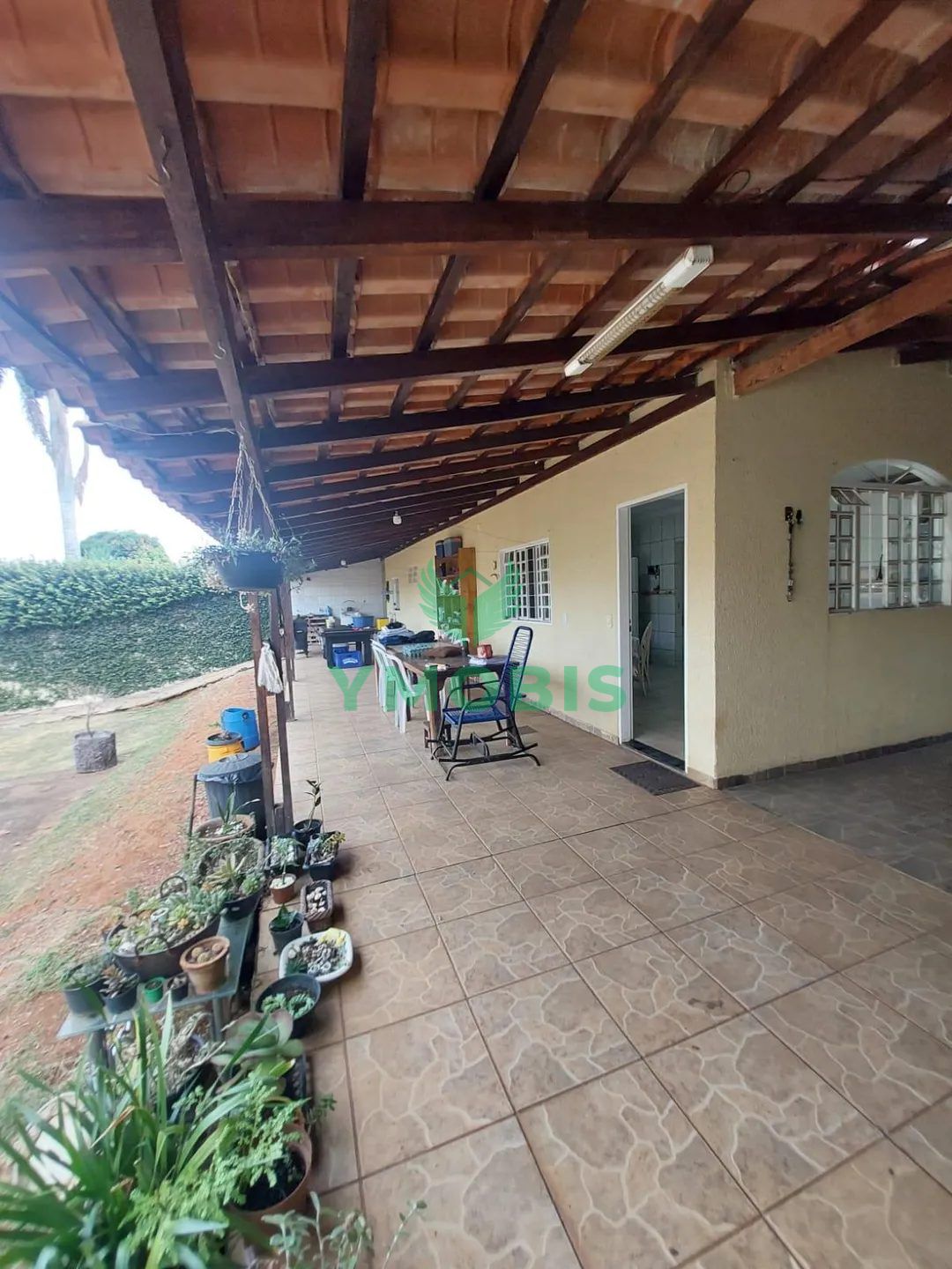 Casa térrea espaçosa, com área verde, Rua 10 - Vicente pires, Brasília DF